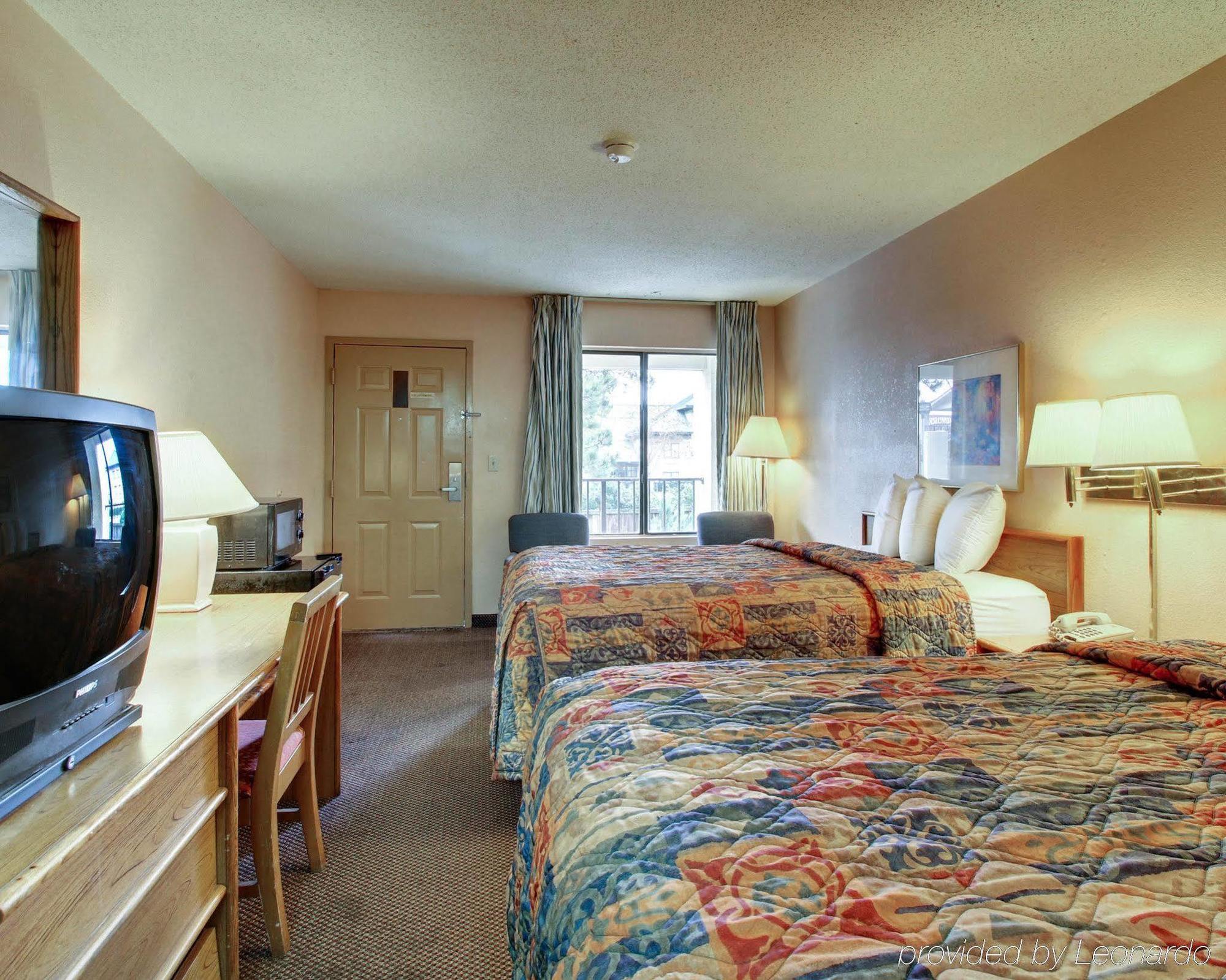 Econo Lodge North リッジランド エクステリア 写真